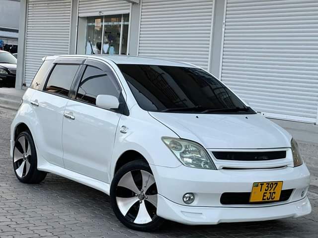 A picture of Price 15.5 Mil Contacts 0657262757 0693556575 0620858707 Toyota Ist Year