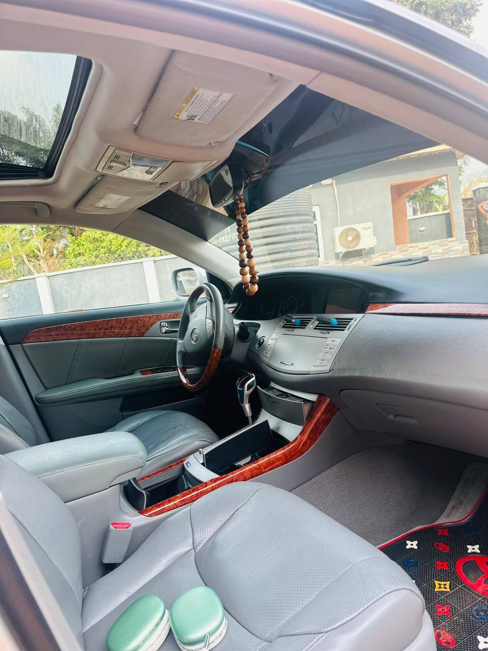 A picture of SUPER CLEAN 2007 AVALON LIMITED EDITION