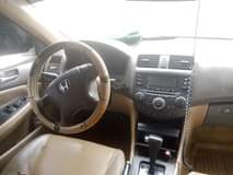 A picture of Honda Accord 03