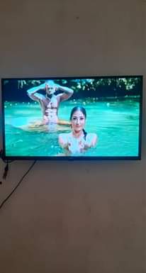 A picture of Tv bei poa evvol bado iko njema ina miez minne
