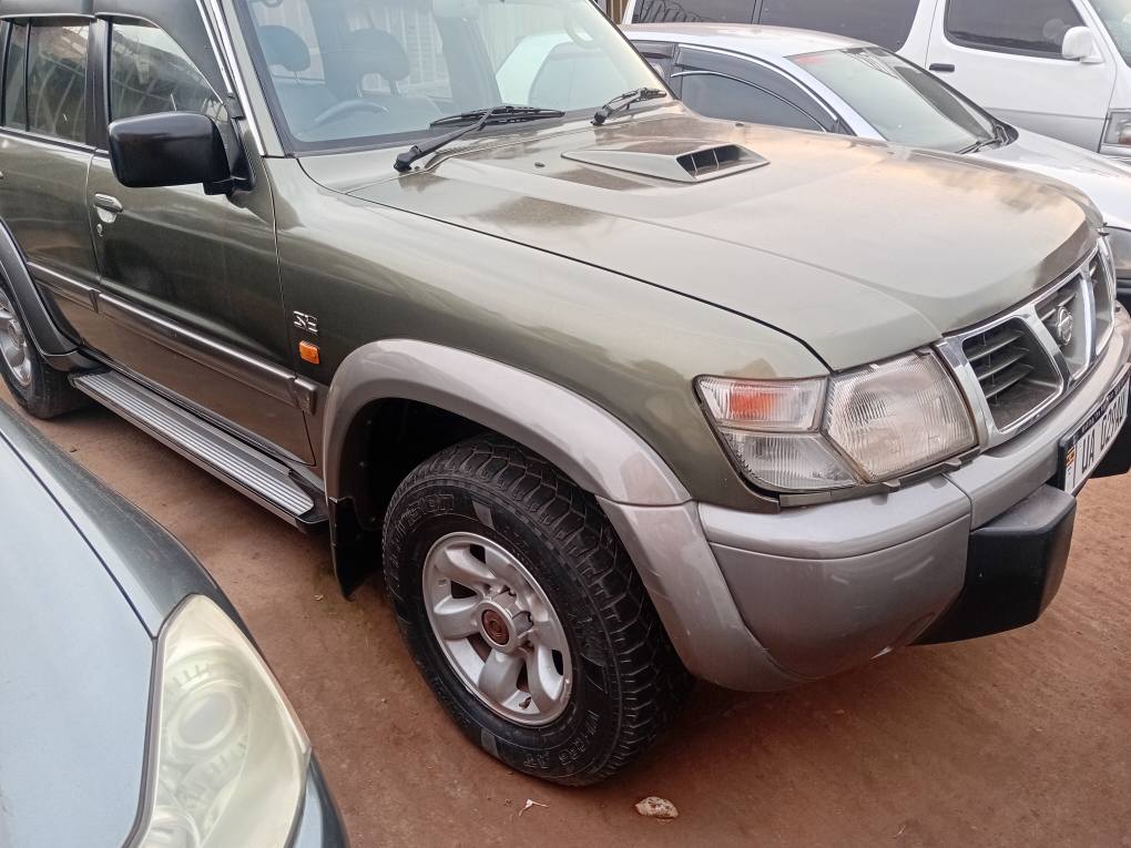A picture of Nissan patrol manual transmission
