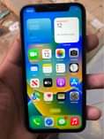 A picture of IPhone X 64gb storage