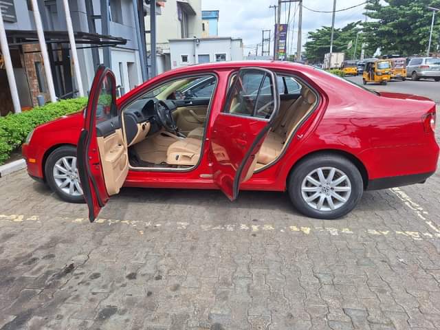 A picture of Volkswagen Jetta 2009 model Toks Perfect condition pure tokunbo Engine