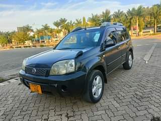 A picture of Nissan x trail inauzwa
