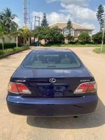 A picture of Lexus ES 300