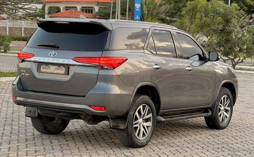 A picture of Toyota Fortuner