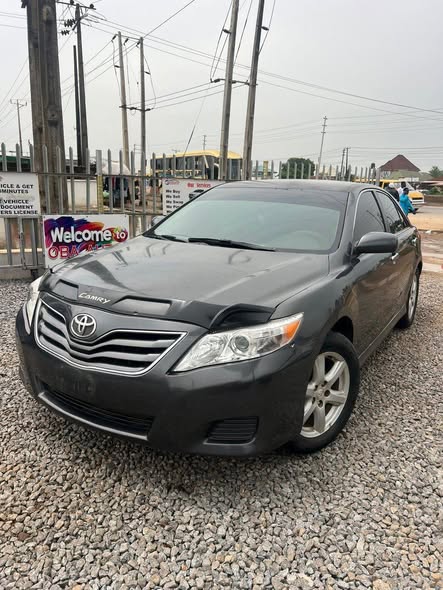 A picture of Oba auto and logistics Pure first body registered Toyota camry