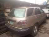 A picture of Lexus Rx 300