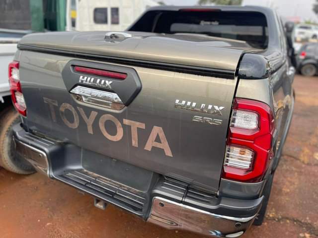 A picture of Toyota hilux 2021 model 160m