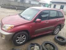 A picture of Toyota RAV4 Engine Gear Acc needs gas Body sweet Price