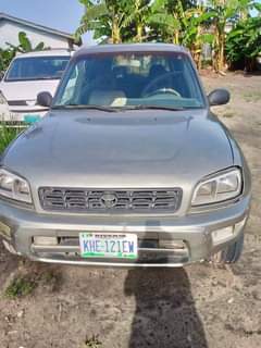 A picture of 2001 Toyota 2001