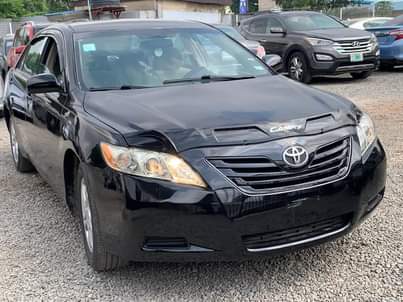 A picture of TOYOTA CAMRY 2007