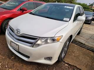 A picture of Foreign used Toyota Venza 2011 Basic edition