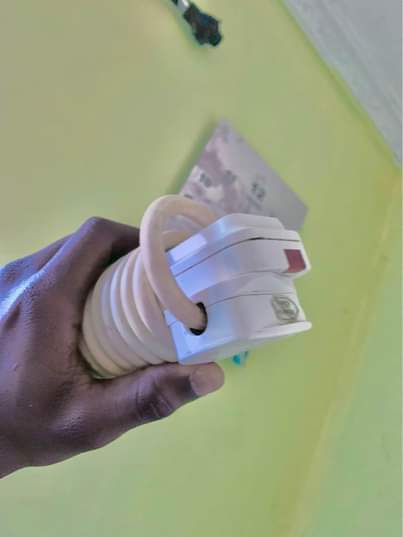 A picture of E Tronic ziko mbili kila moja 10 000 HAIPUNGUI 0719422347