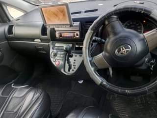 A picture of Toyota wish