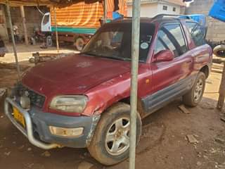 A picture of 2010 TOYOTA RAV 4 SHORT CHASIS