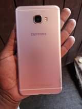 A picture of Samsung Galaxy c7 ram4 GB 32 finga mbele cm imenyooka