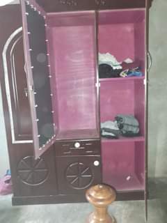 A picture of KABATI LA NGUO MILANGO MITATU