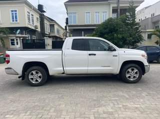 A picture of Toyota tundra 2015