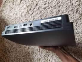 A picture of Ps 3 mashine tupu ndo inayouzwa na ina games ndani