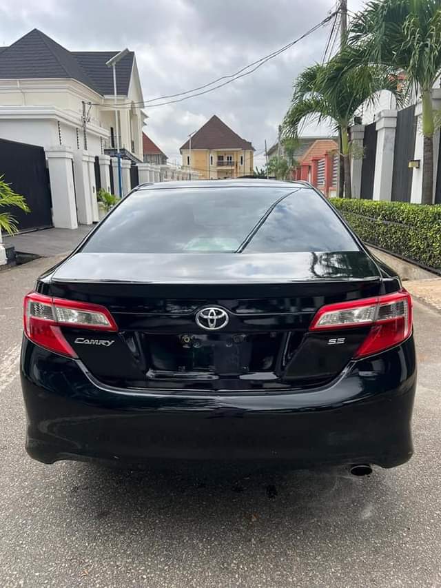 A picture of Toyota Camry Special Edition 4plugs 2014 Registered Super Clean and