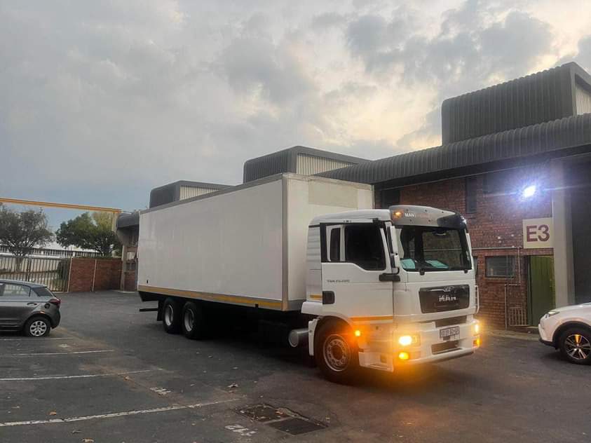 Trucks, T.