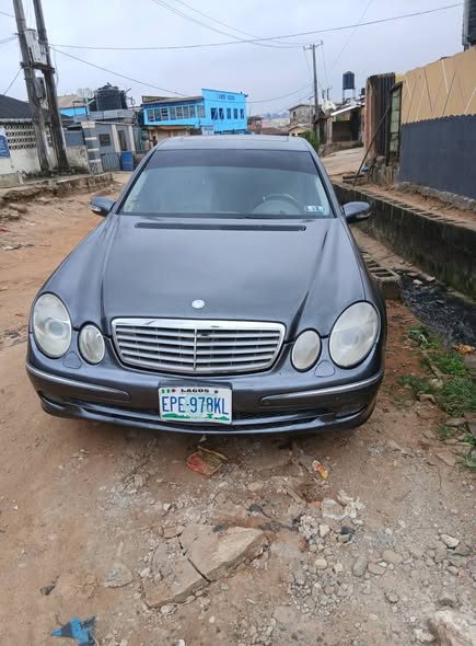 A picture of Benz E350 4matic 04