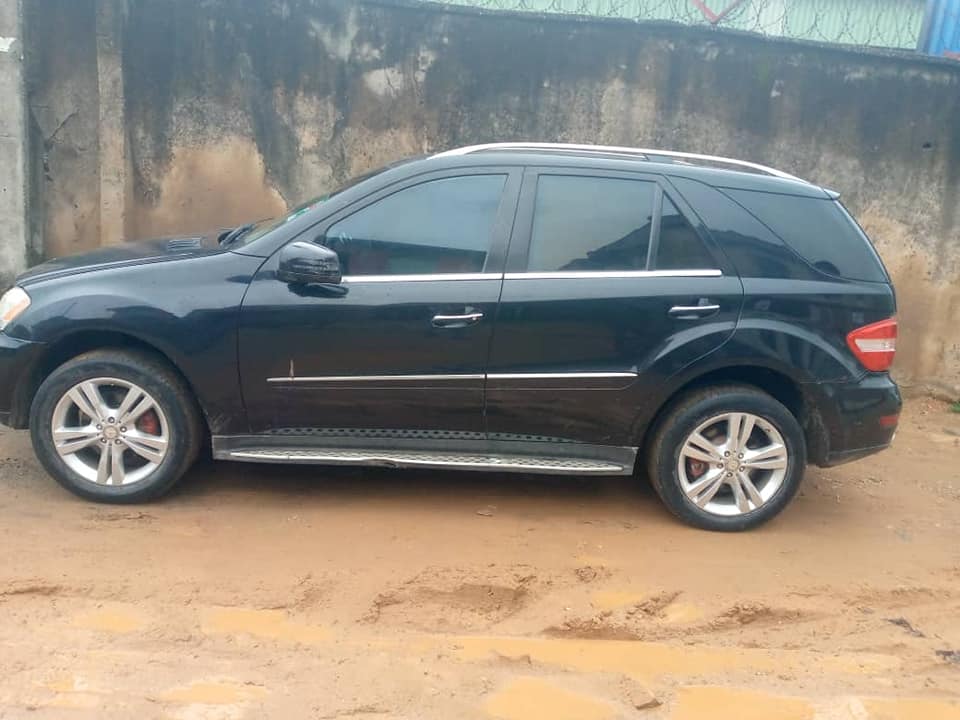 A picture of Destres ML350 2008 Benz nothing to fix Lagos deal 08083226399