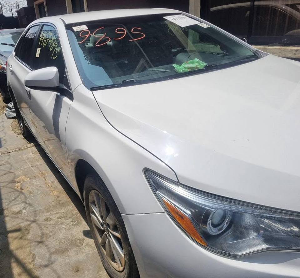 A picture of Tokunbo Toyota Camry 2015 model LE 08062540056 08125505912 08159206843