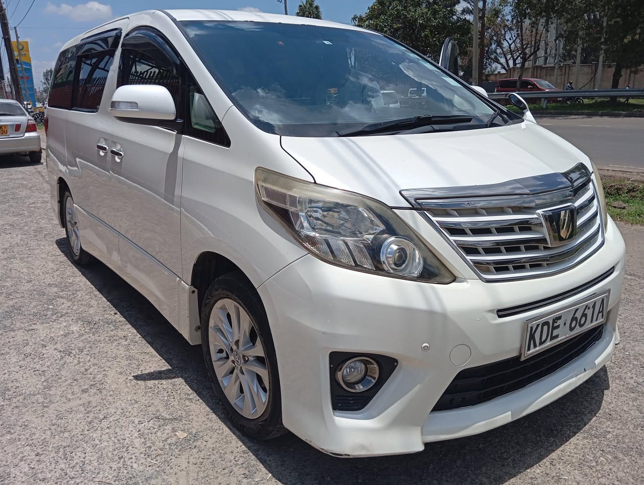 toyota alphard