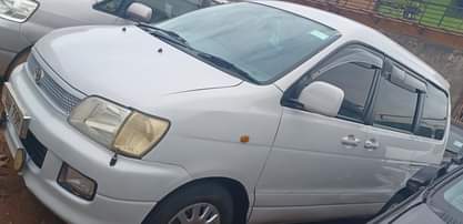 A picture of TOYOTA NOAH SUPER 2WHEEL DRIVE PRICE 13.7M OR WTSUP 0708