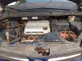 A picture of 2004 Toyota Sienna