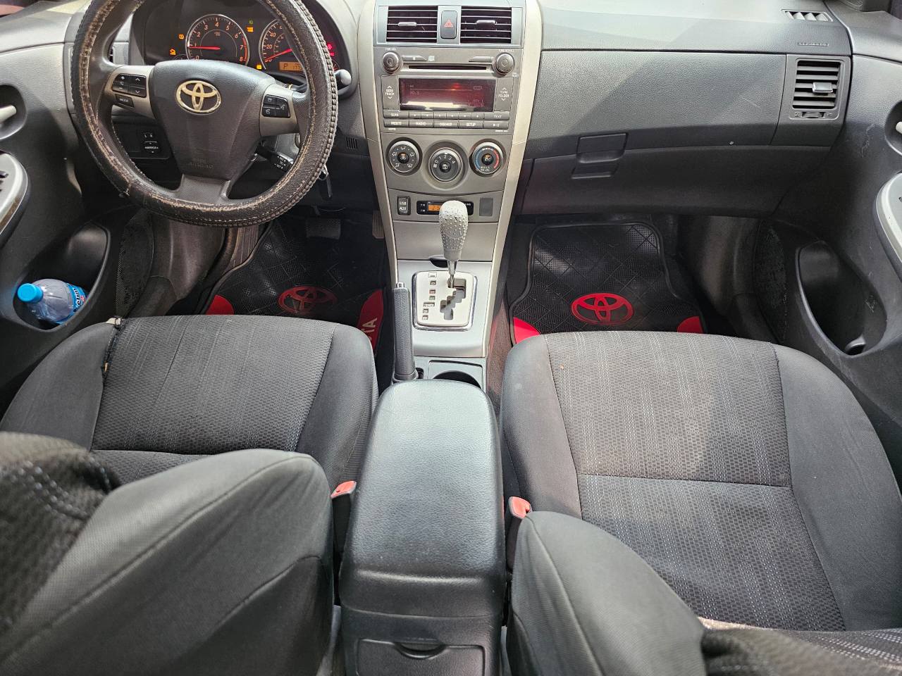 A picture of TOYOTA COROLLA SPORT 2012