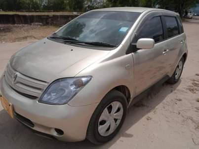 A picture of TOYOTA IST INAUZWA 4 5M 0743173980