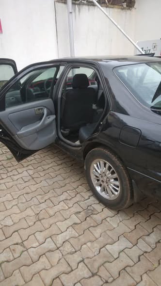 A picture of Toyota Camry Pencil V6 engine