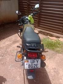 A picture of TVS STAR HLX 125