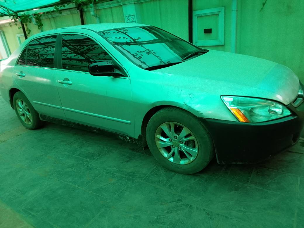 A picture of Honda Accord 2004model