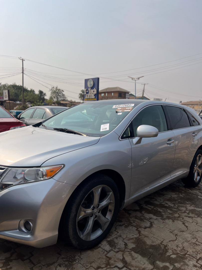 A picture of Foreign used Toyota Venza 2010 FULL OPTION
