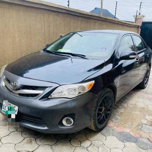 A picture of 2013 Toyota Corolla LE