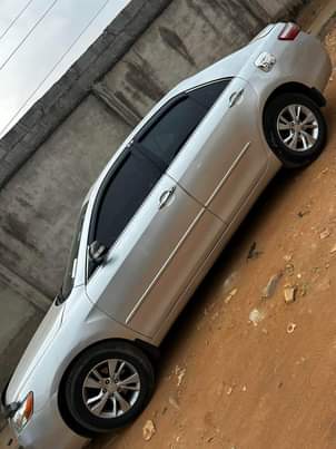 A picture of Toyota Camry 08 07032790345