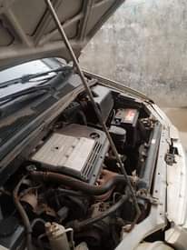 A picture of Engine and gear in good condition only Ac need to