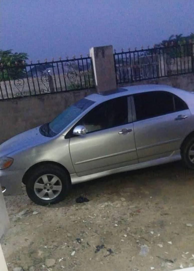 A picture of Toyota corolla 03