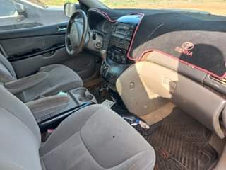 A picture of TOYOTA SIENNA