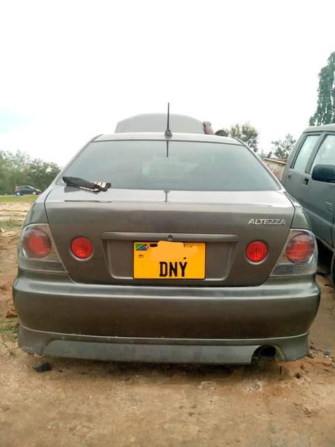 used toyota altezza