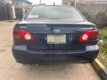 A picture of 2004 TOYOTA Corolla LE