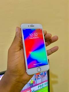 A picture of iPhone 7 128GB
