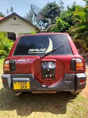 A picture of TOYOTA RAV4 INATUPWA 6M 0743173980