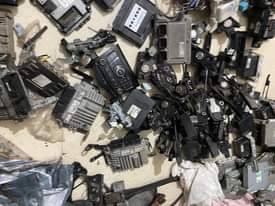 A picture of Only used car spare parts All india delivery