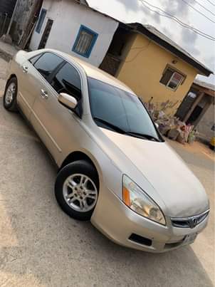 A picture of Honda accord Dc 2007