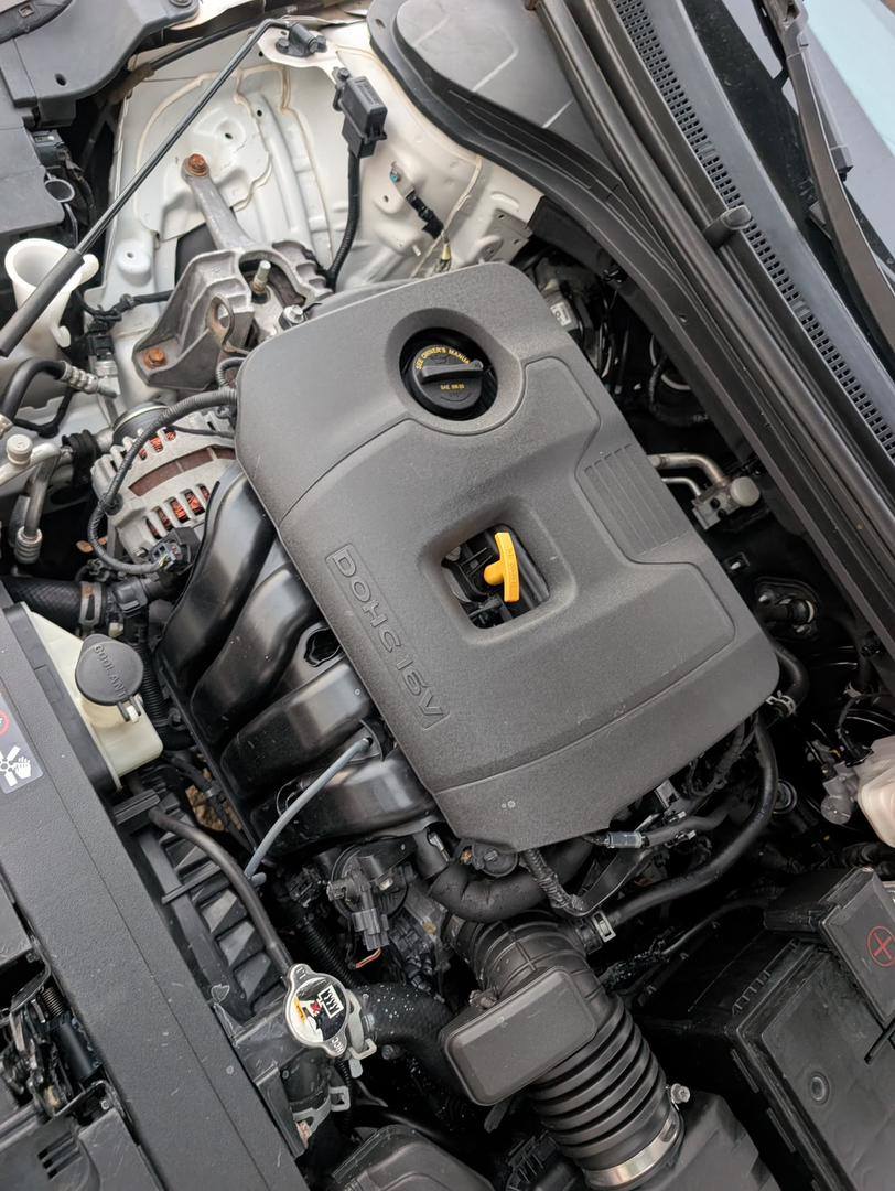 A picture of Distress Hyundai Elantra 2019